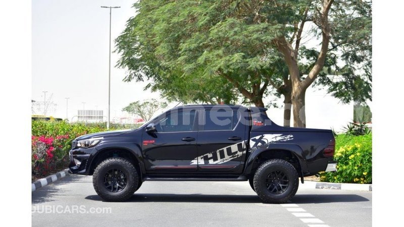 Big with watermark toyota hilux conakry import dubai 5507