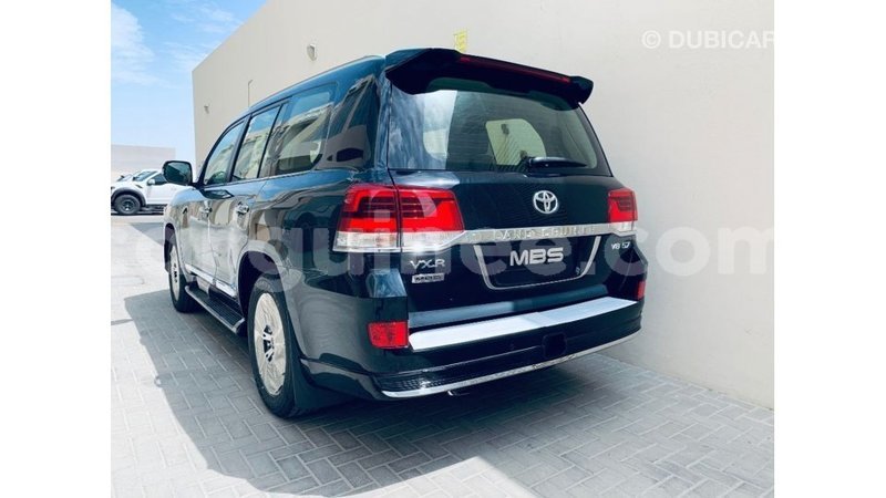 Big with watermark toyota land cruiser conakry import dubai 5510