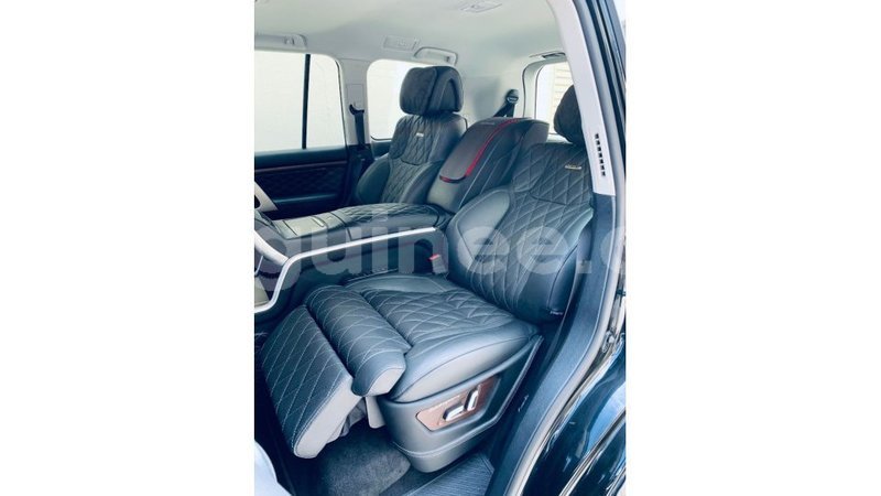 Big with watermark toyota land cruiser conakry import dubai 5510