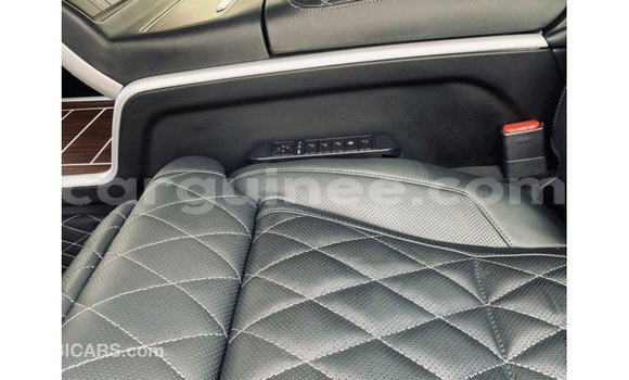 Buy Import Toyota Land Cruiser Black Car in Import - Dubai in Conakry Buy Import Toyota Land Cruiser Black Car in Import - Dubai in Conakry