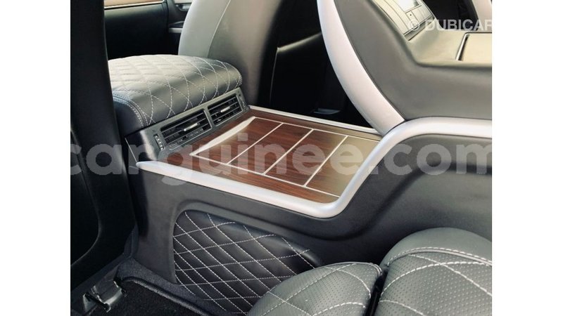 Big with watermark toyota land cruiser conakry import dubai 5510