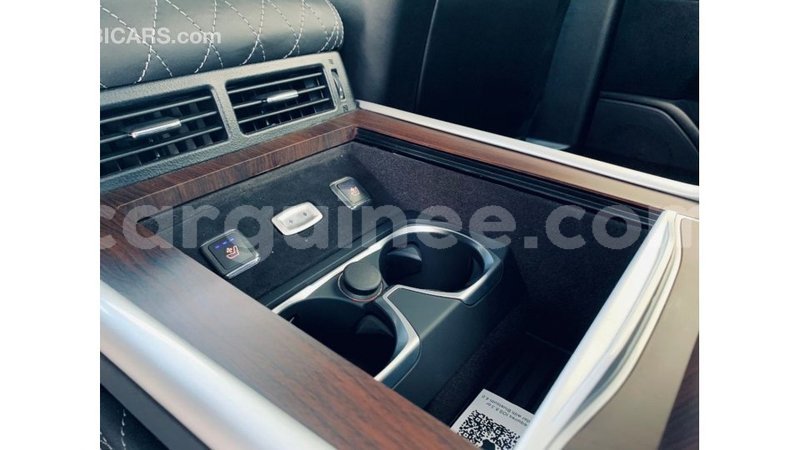Big with watermark toyota land cruiser conakry import dubai 5510