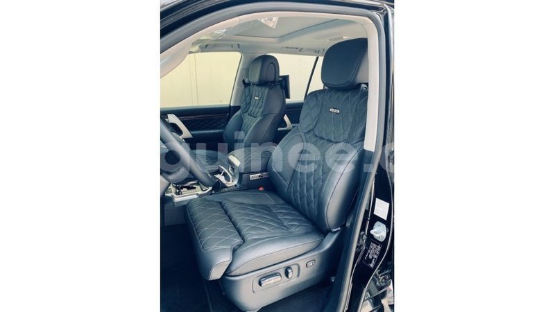 Big with watermark toyota land cruiser conakry import dubai 5510