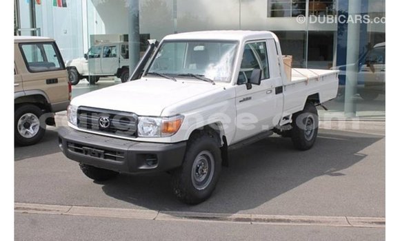 Buy Import Toyota Land Cruiser White Car in Import - Dubai in Conakry Buy Import Toyota Land Cruiser White Car in Import - Dubai in Conakry