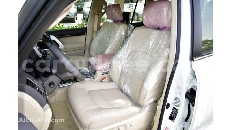 Big with watermark toyota land cruiser conakry import dubai 5519