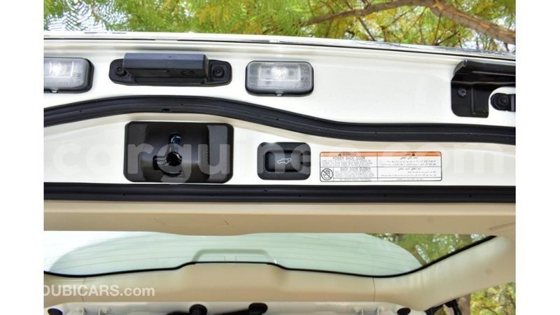 Big with watermark toyota land cruiser conakry import dubai 5519