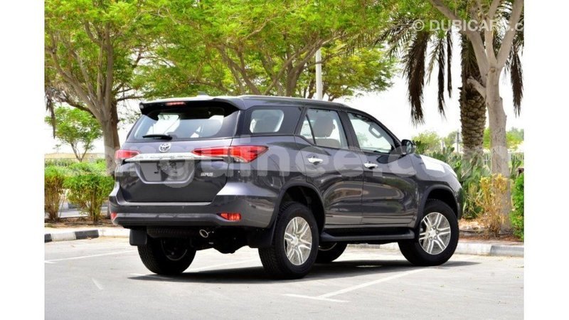 Big with watermark toyota fortuner conakry import dubai 5523