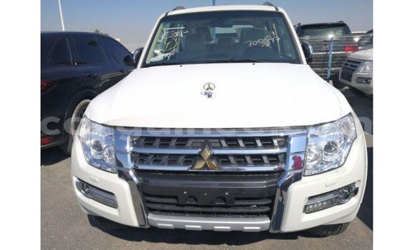 Buy Import Mitsubishi Pajero White Car in Import - Dubai in Conakry Buy Import Mitsubishi Pajero White Car in Import - Dubai in Conakry