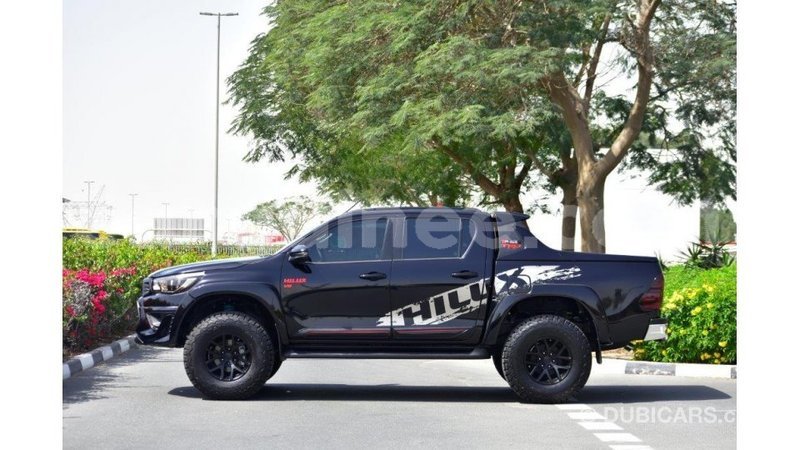 Big with watermark toyota hilux conakry import dubai 5550