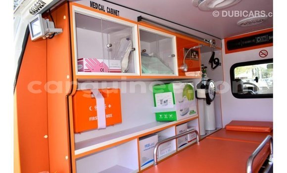 Buy Import Toyota Land Cruiser White Car in Import - Dubai in Conakry Buy Import Toyota Land Cruiser White Car in Import - Dubai in Conakry