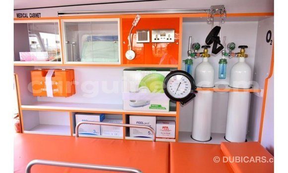 Buy Import Toyota Land Cruiser White Car in Import - Dubai in Conakry Buy Import Toyota Land Cruiser White Car in Import - Dubai in Conakry