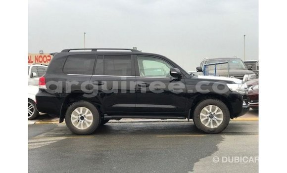 Buy Import Toyota Land Cruiser Black Car in Import - Dubai in Conakry Buy Import Toyota Land Cruiser Black Car in Import - Dubai in Conakry