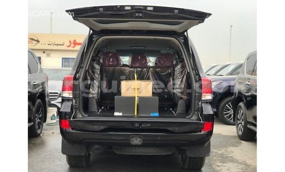 Buy Import Toyota Land Cruiser Black Car in Import - Dubai in Conakry Buy Import Toyota Land Cruiser Black Car in Import - Dubai in Conakry