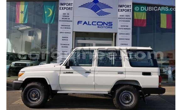Buy Import Toyota Land Cruiser White Car in Import - Dubai in Conakry Buy Import Toyota Land Cruiser White Car in Import - Dubai in Conakry