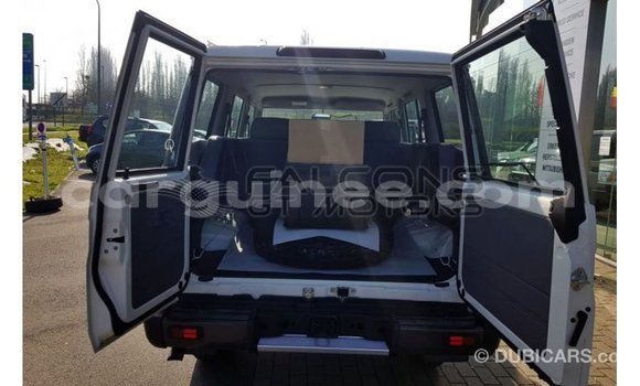 Buy Import Toyota Land Cruiser White Car in Import - Dubai in Conakry Buy Import Toyota Land Cruiser White Car in Import - Dubai in Conakry