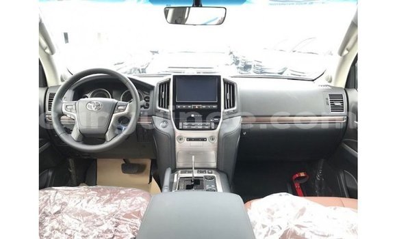 Buy Import Toyota Land Cruiser Black Car in Import - Dubai in Conakry Buy Import Toyota Land Cruiser Black Car in Import - Dubai in Conakry