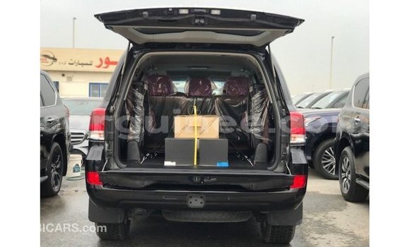 Buy Import Toyota Land Cruiser Black Car in Import - Dubai in Conakry Buy Import Toyota Land Cruiser Black Car in Import - Dubai in Conakry