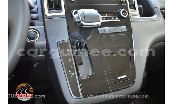 Buy Import Toyota Granvia White Car in Import - Dubai in Conakry Buy Import Toyota Granvia White Car in Import - Dubai in Conakry