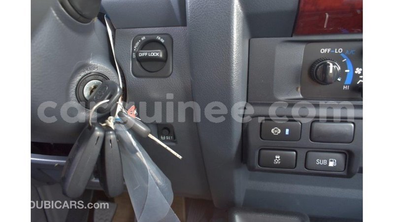 Big with watermark toyota land cruiser conakry import dubai 5564