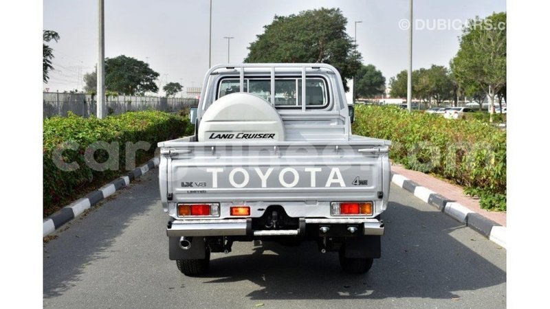 Big with watermark toyota land cruiser conakry import dubai 5564