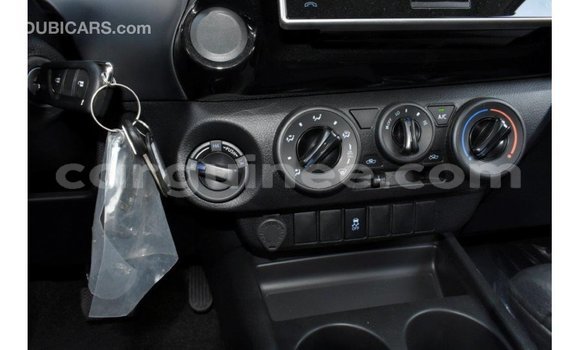 Buy Import Toyota Hilux White Car in Import - Dubai in Conakry Buy Import Toyota Hilux White Car in Import - Dubai in Conakry