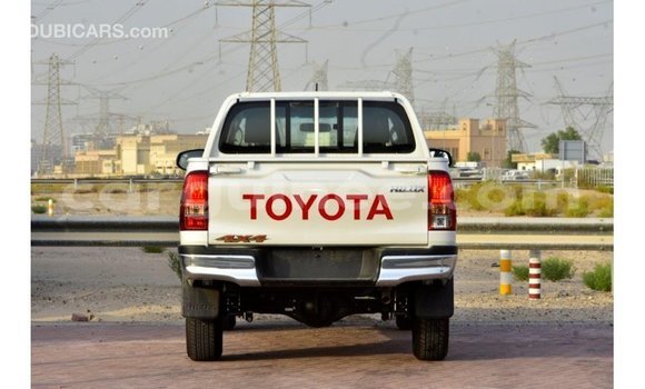 Buy Import Toyota Hilux White Car in Import - Dubai in Conakry Buy Import Toyota Hilux White Car in Import - Dubai in Conakry