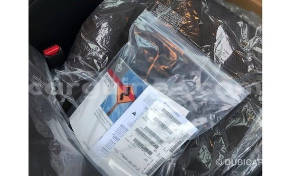 Acheter Import Voiture Toyota 4Runner Blanc à Import - Dubai, Conakry Acheter Import Voiture Toyota 4Runner Blanc à Import - Dubai, Conakry