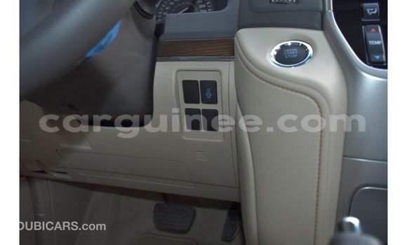 Buy Import Toyota Land Cruiser White Car in Import - Dubai in Conakry Buy Import Toyota Land Cruiser White Car in Import - Dubai in Conakry