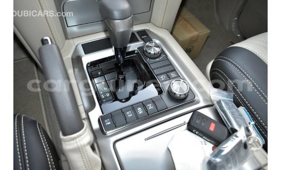Buy Import Toyota Land Cruiser White Car in Import - Dubai in Conakry Buy Import Toyota Land Cruiser White Car in Import - Dubai in Conakry