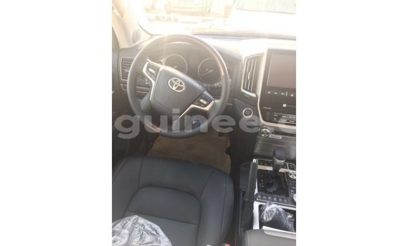 Buy Import Toyota Land Cruiser Black Car in Import - Dubai in Conakry Buy Import Toyota Land Cruiser Black Car in Import - Dubai in Conakry