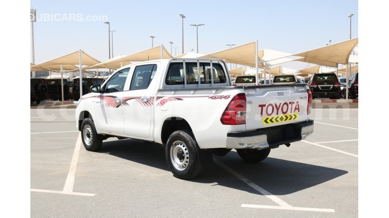 Big with watermark toyota hilux conakry import dubai 5581