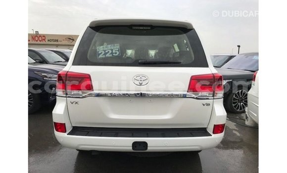 Buy Import Toyota Land Cruiser White Car in Import - Dubai in Conakry Buy Import Toyota Land Cruiser White Car in Import - Dubai in Conakry
