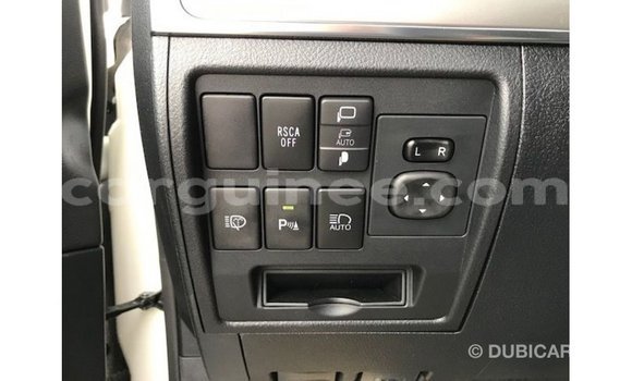 Buy Import Toyota Land Cruiser White Car in Import - Dubai in Conakry Buy Import Toyota Land Cruiser White Car in Import - Dubai in Conakry