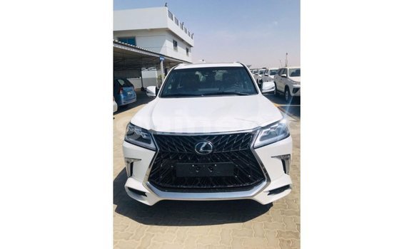 Acheter Import Voiture Lexus LX Blanc à Import - Dubai, Conakry Acheter Import Voiture Lexus LX Blanc à Import - Dubai, Conakry