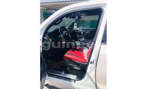 Acheter Import Voiture Lexus LX Blanc à Import - Dubai, Conakry Acheter Import Voiture Lexus LX Blanc à Import - Dubai, Conakry