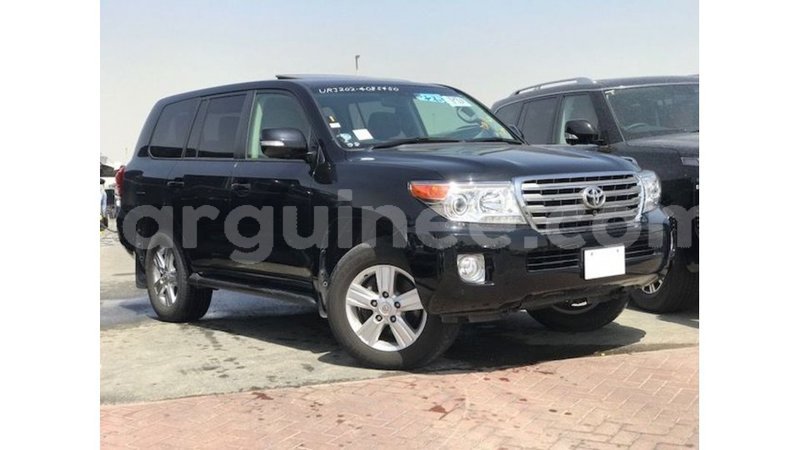 Big with watermark toyota land cruiser conakry import dubai 5592