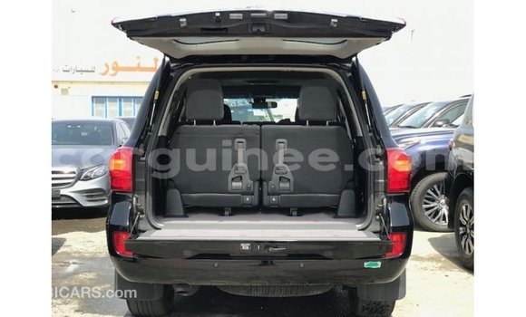 Buy Import Toyota Land Cruiser Black Car in Import - Dubai in Conakry Buy Import Toyota Land Cruiser Black Car in Import - Dubai in Conakry