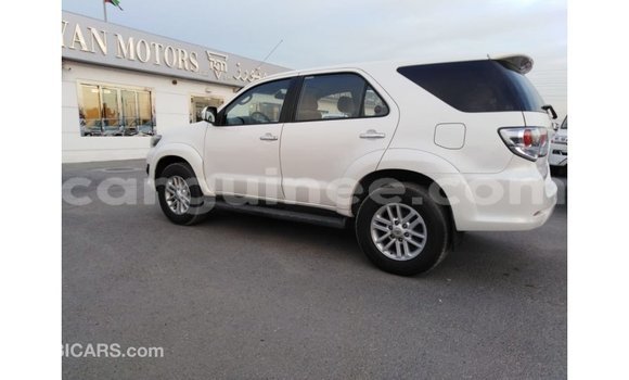 Buy Import Toyota Fortuner White Car in Import - Dubai in Conakry Buy Import Toyota Fortuner White Car in Import - Dubai in Conakry