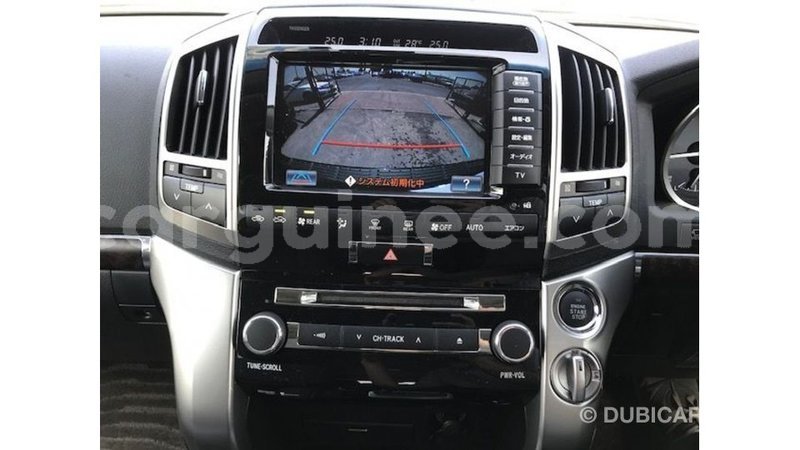 Big with watermark toyota land cruiser conakry import dubai 5592