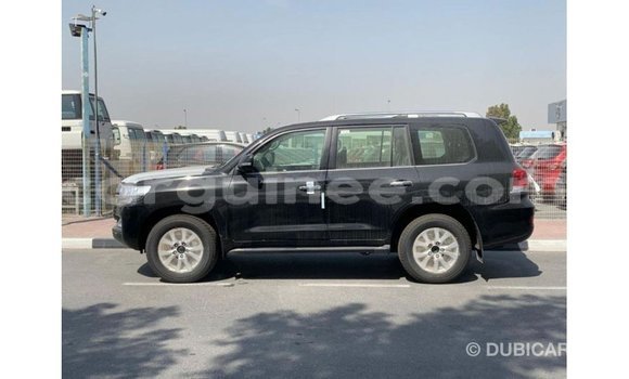 Acheter Import Voiture Toyota Land Cruiser Noir à Import - Dubai, Conakry Acheter Import Voiture Toyota Land Cruiser Noir à Import - Dubai, Conakry