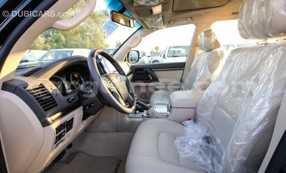 Acheter Import Voiture Toyota Land Cruiser Noir à Import - Dubai, Conakry Acheter Import Voiture Toyota Land Cruiser Noir à Import - Dubai, Conakry