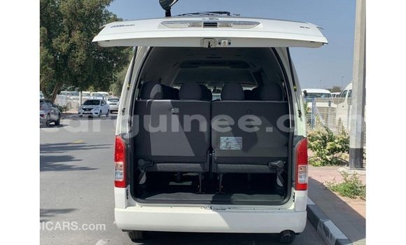 Buy Import Toyota Hiace White Car in Import - Dubai in Conakry Buy Import Toyota Hiace White Car in Import - Dubai in Conakry