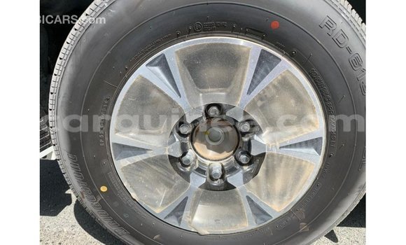 Buy Import Toyota Hiace White Car in Import - Dubai in Conakry Buy Import Toyota Hiace White Car in Import - Dubai in Conakry