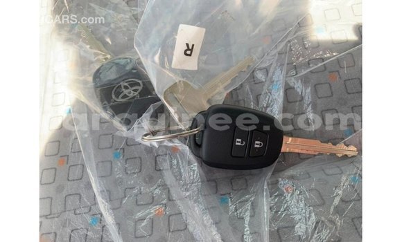 Buy Import Toyota Hiace White Car in Import - Dubai in Conakry Buy Import Toyota Hiace White Car in Import - Dubai in Conakry