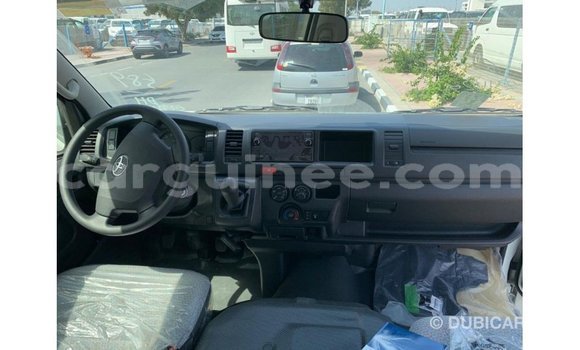 Buy Import Toyota Hiace White Car in Import - Dubai in Conakry Buy Import Toyota Hiace White Car in Import - Dubai in Conakry