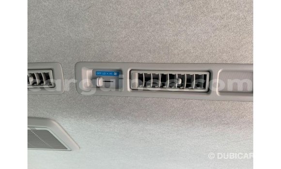 Buy Import Toyota Hiace White Car in Import - Dubai in Conakry Buy Import Toyota Hiace White Car in Import - Dubai in Conakry