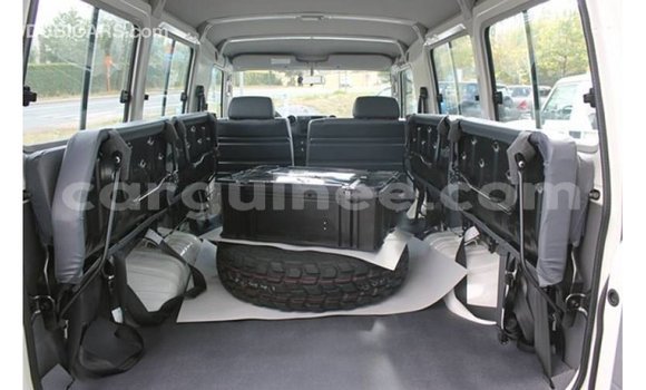 Buy Import Toyota Land Cruiser White Car in Import - Dubai in Conakry Buy Import Toyota Land Cruiser White Car in Import - Dubai in Conakry