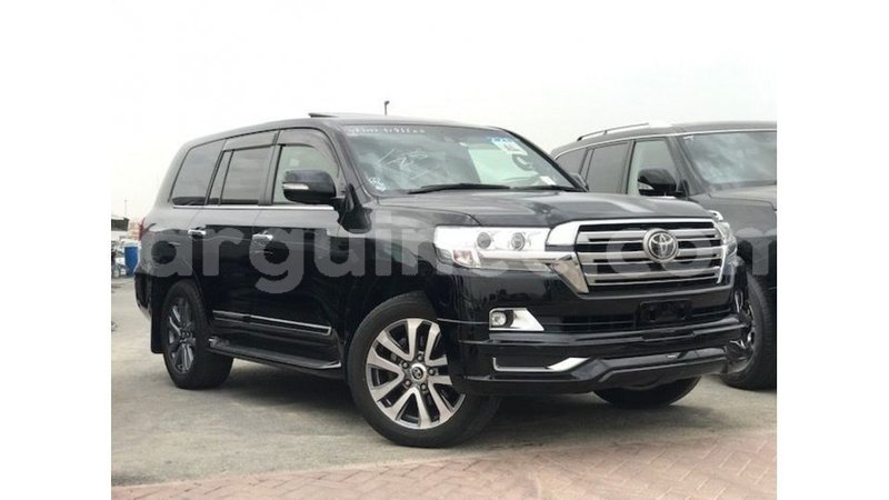 Big with watermark toyota land cruiser conakry import dubai 5605