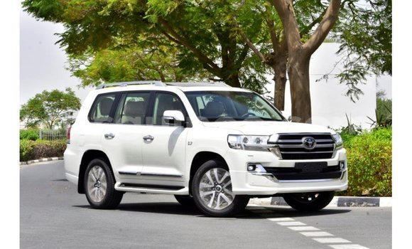 Buy Import Toyota Land Cruiser White Car in Import - Dubai in Conakry Buy Import Toyota Land Cruiser White Car in Import - Dubai in Conakry