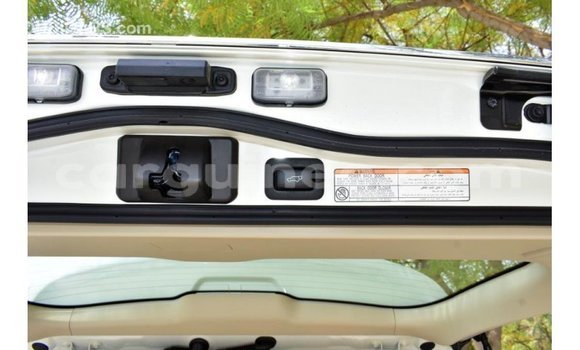 Buy Import Toyota Land Cruiser White Car in Import - Dubai in Conakry Buy Import Toyota Land Cruiser White Car in Import - Dubai in Conakry